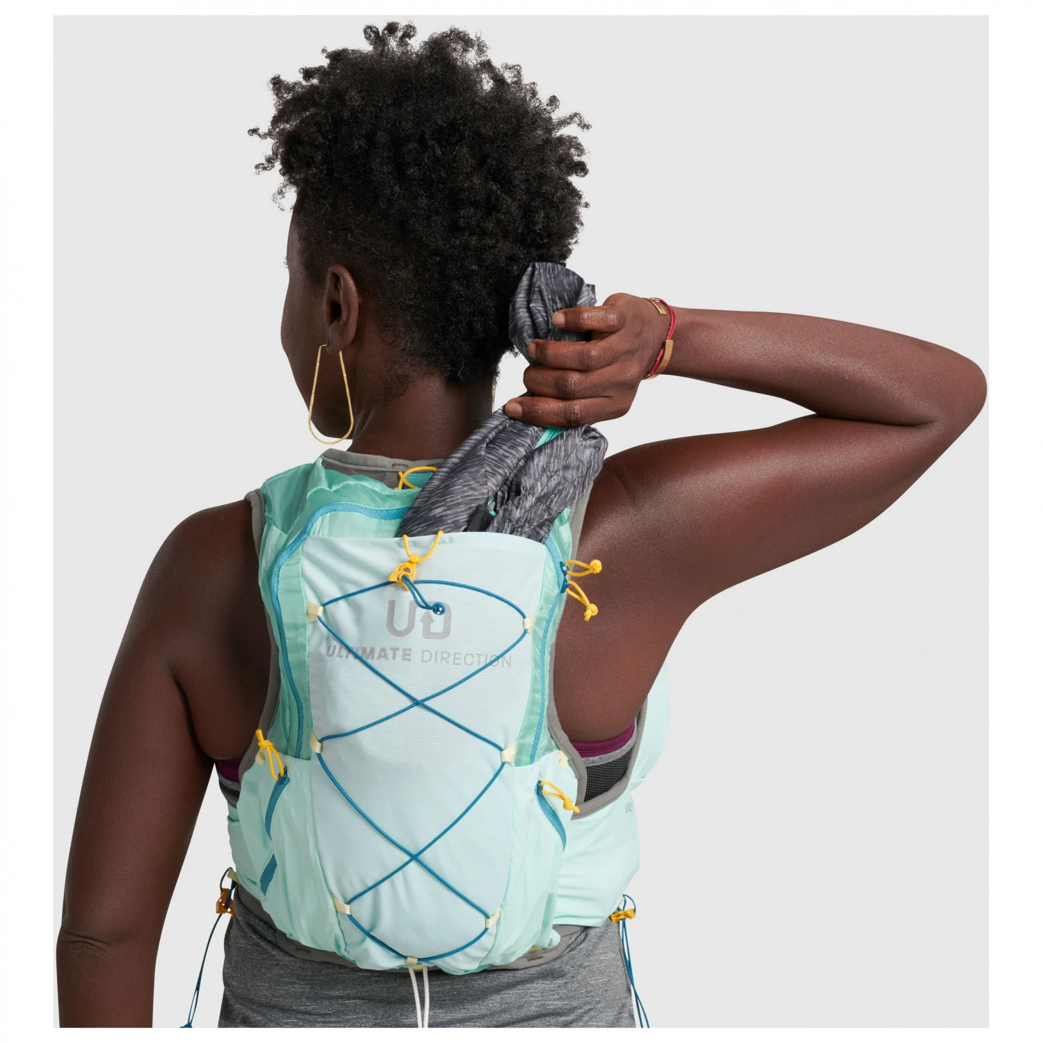 Ultimate Direction Women's Ultra Vesta 6.0 - Trail Running Backpack 11 Ultimate Direction Women's Ultra Vesta 6.0 - Trail Running Backpack - Image 9